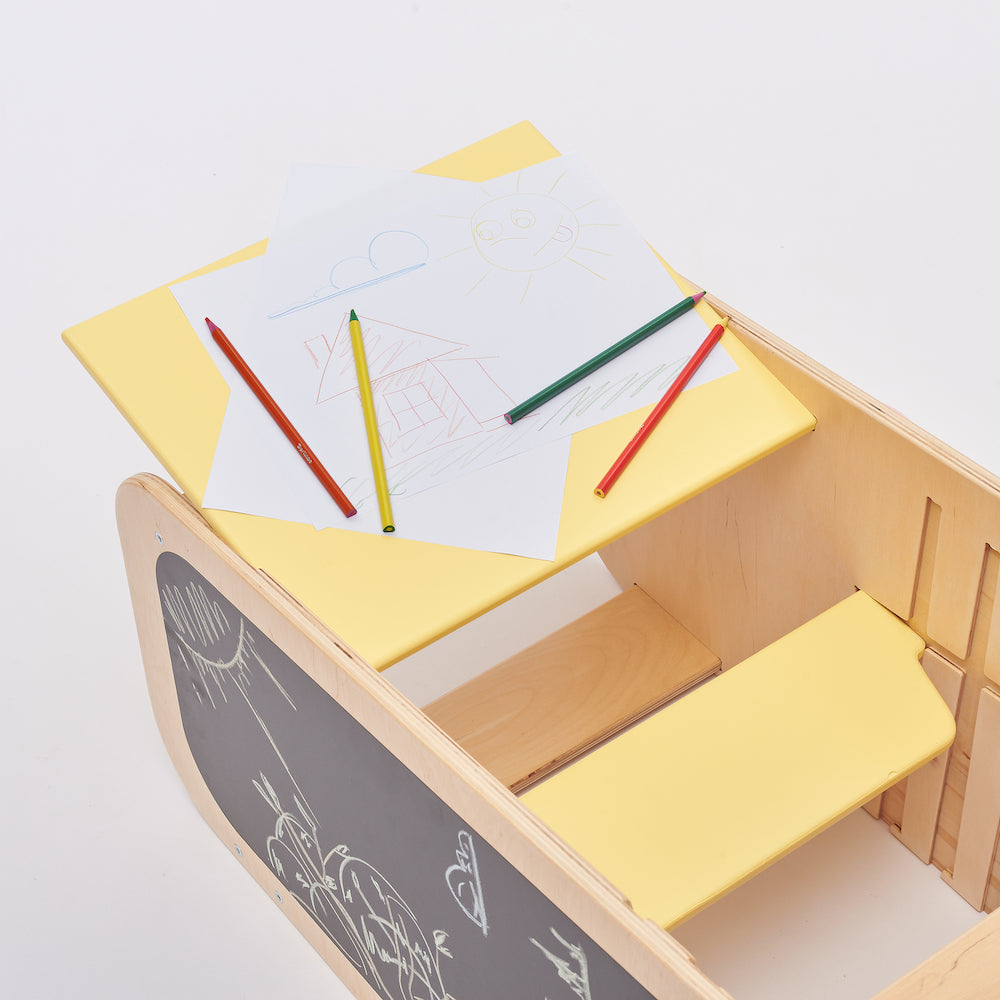 Three adjustable platform heights on the toddler learning tower