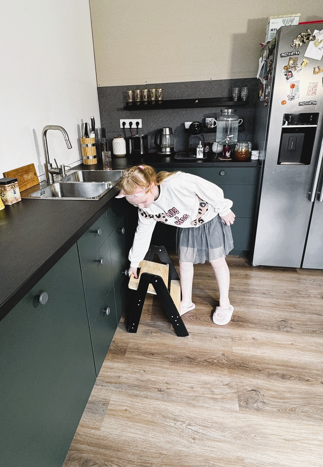 Foldable 2-in-1 Kids Step Stool for kids and family play, image 8