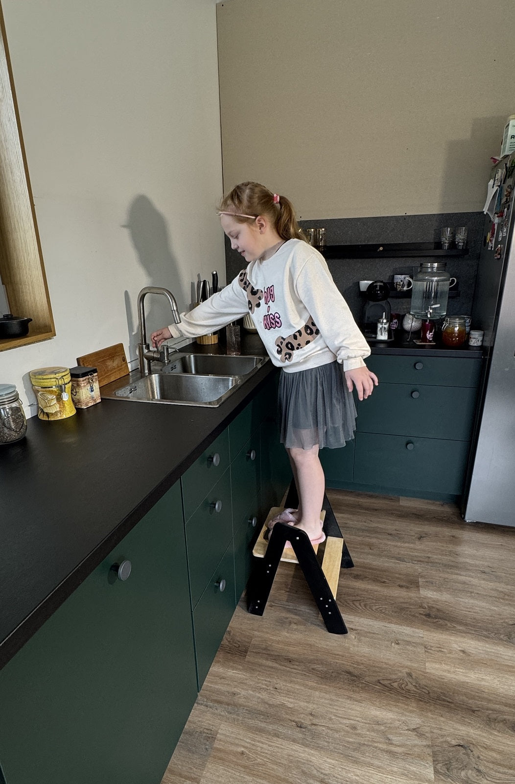 Foldable 2-in-1 Kids Step Stool for kids and family play, image 2